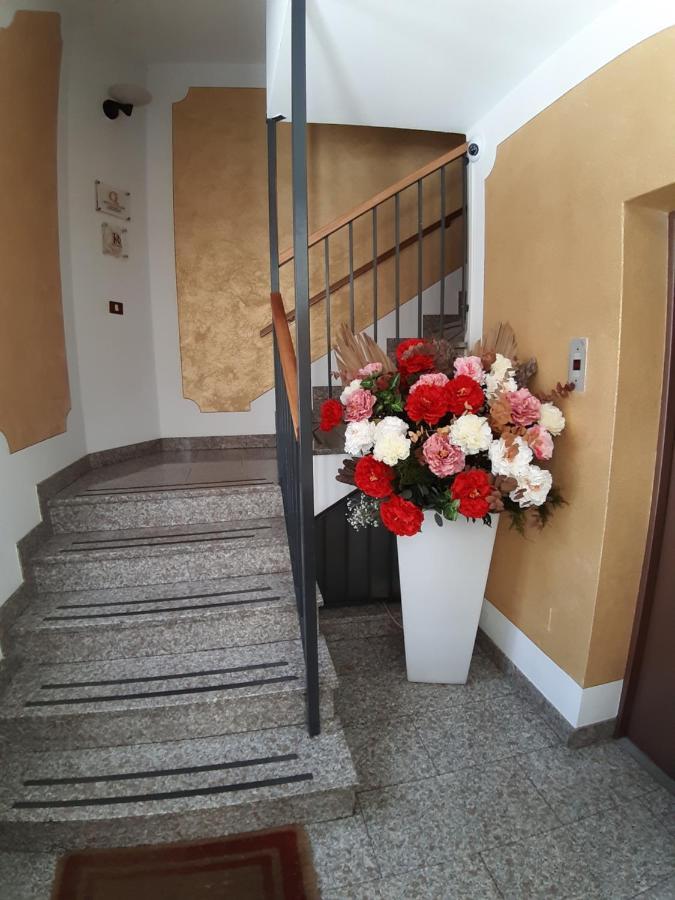 Hotel Ristorante Centrale Vestone エクステリア 写真