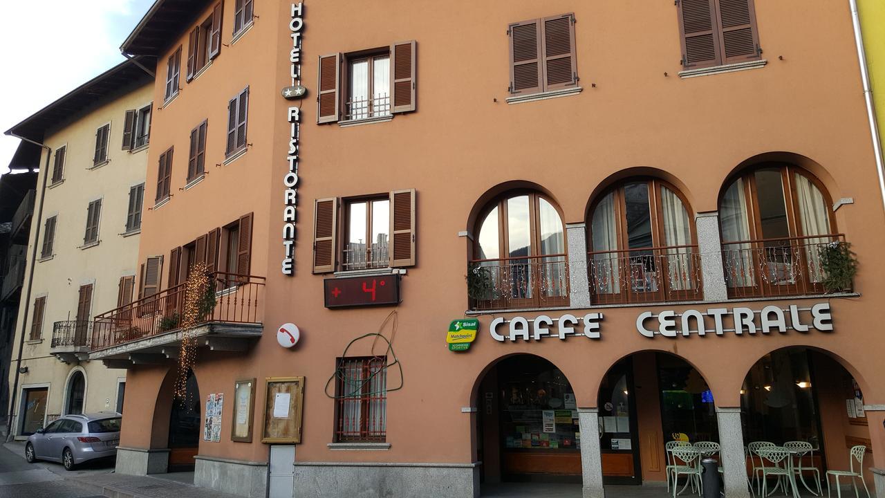 Hotel Ristorante Centrale Vestone エクステリア 写真